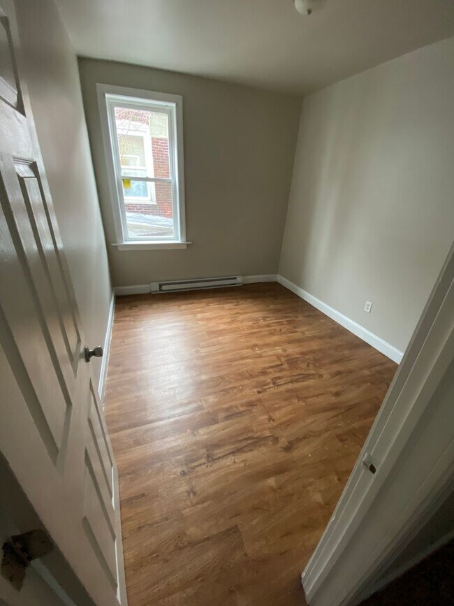 Foto del edificio - 5236 N. 10th St.