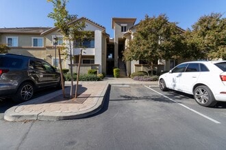 Building Photo - 1360 Shady Ln