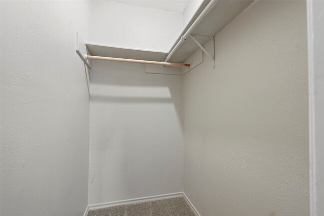 Building Photo - 3479 Rockrill Dr
