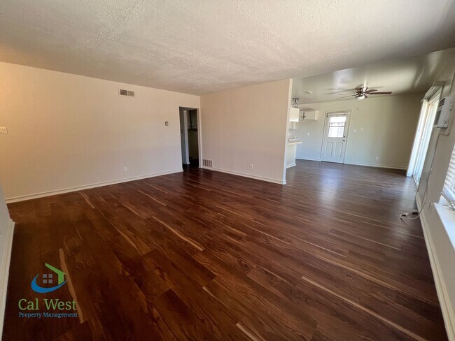 Building Photo - 5510 Yale Dr