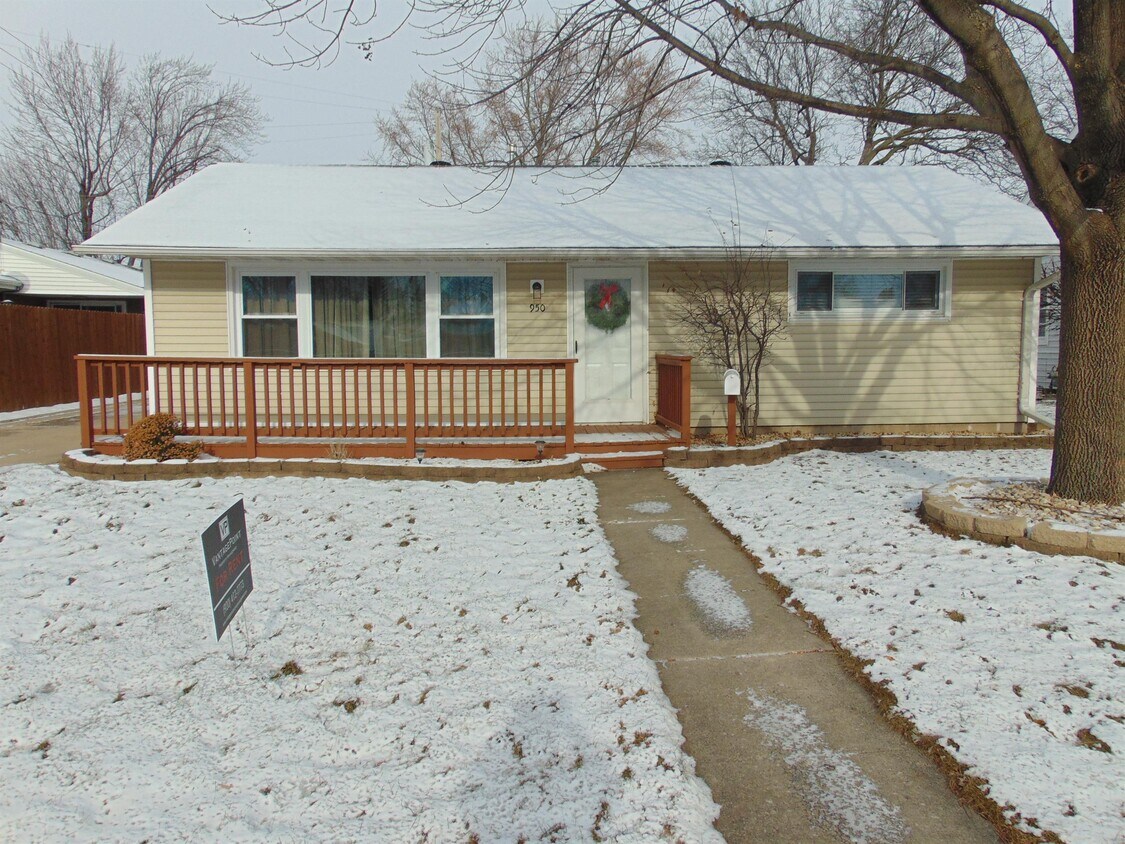 Primary Photo - 950 Sherry St