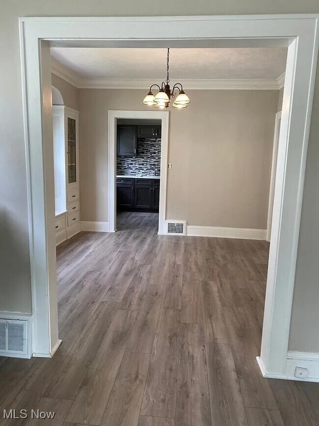 Foto del edificio - 2215 Chesterland Ave