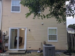 Building Photo - 9032 Whispering Pine Ct