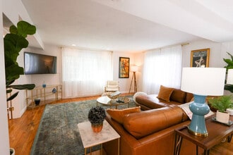 Building Photo - 25 Jay St