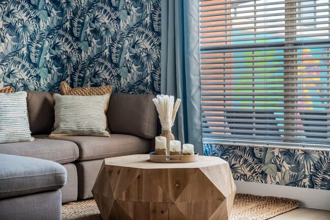 Foto del edificio - 8928 Cuban Palm Rd