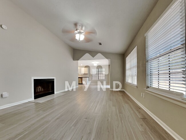 Building Photo - 87 W High Oaks Cir