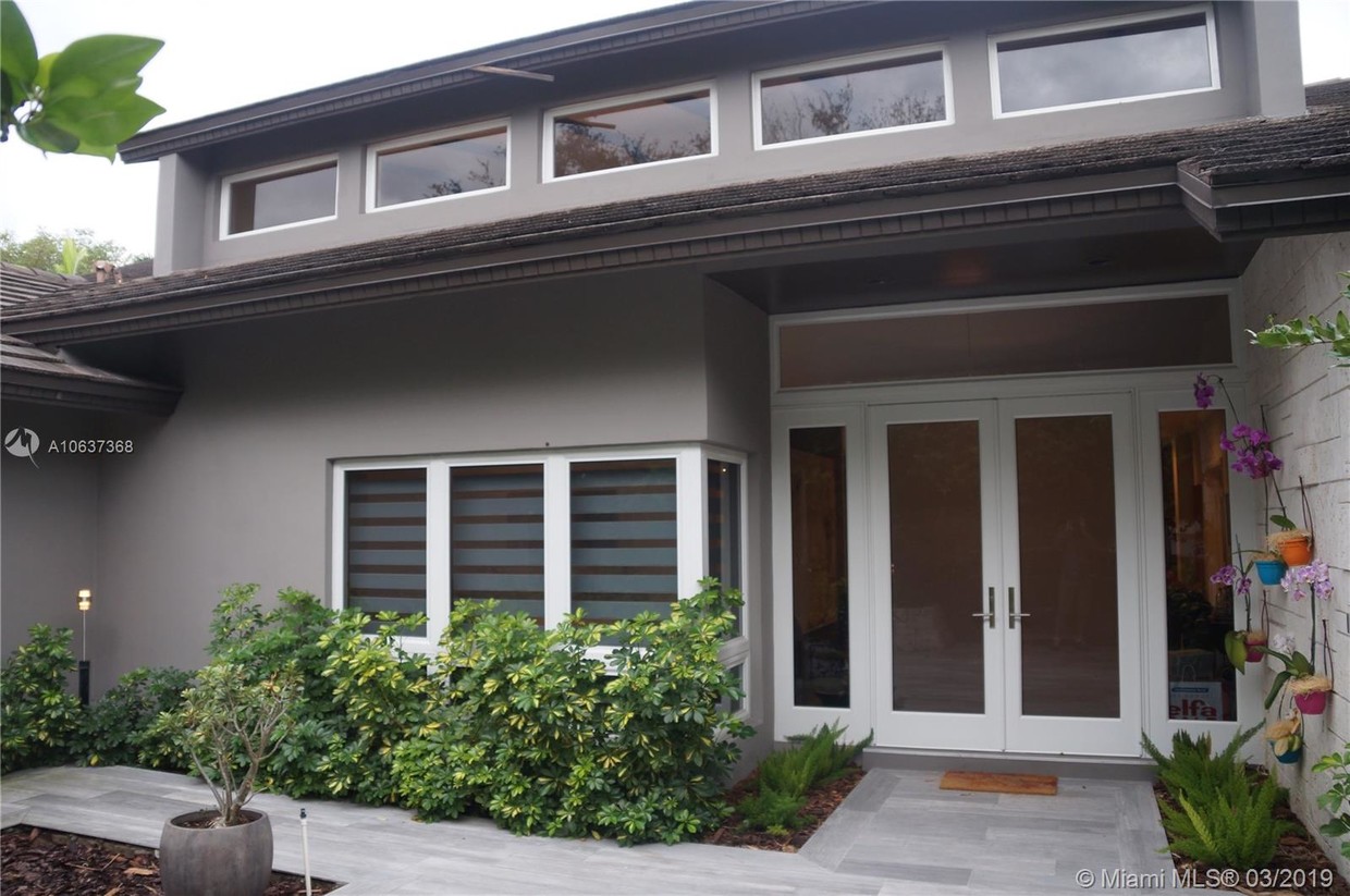 Primary Photo - 12900 SW 61st Ave