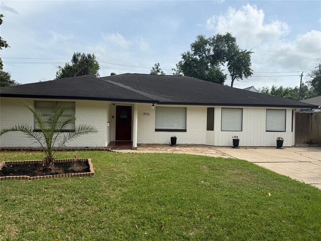 Foto del edificio - 9711 Long Branch Ln