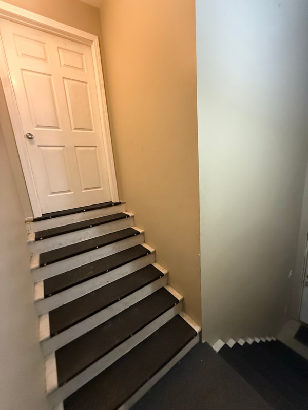 Building Photo - 1458 N Main St