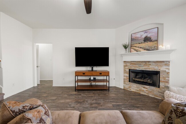 Building Photo - 6742 Durango Creek Dr