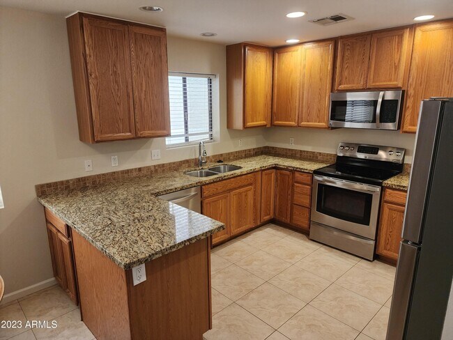 Foto del edificio - 14213 N Brunswick Dr