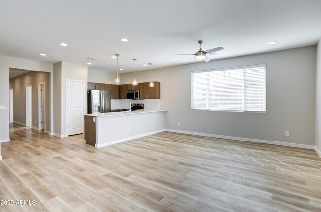 Building Photo - 6318 S 47th Dr