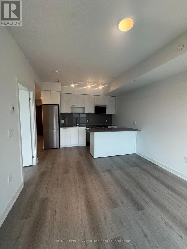 Building Photo - 40-1140 Lagerfeld Dr