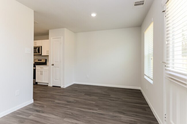 Foto del edificio - 14715 Kendalls Path Ct