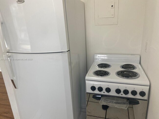 Foto del edificio - 1455 NE 146th St