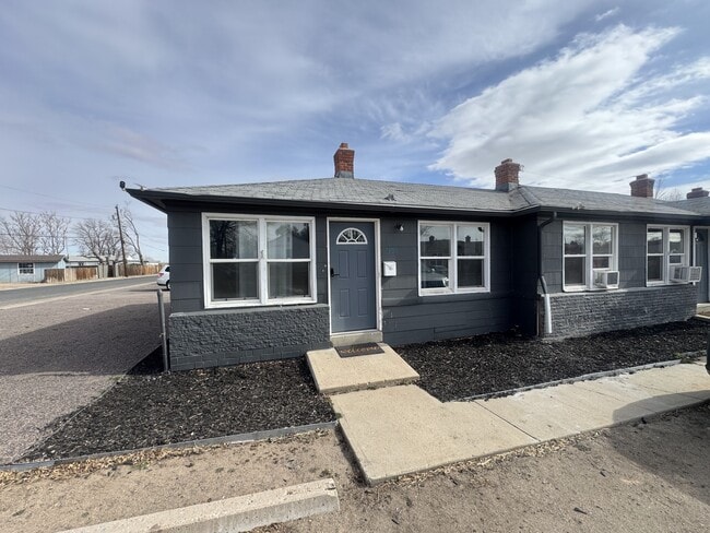 Building Photo - 7384 Oneida Dr