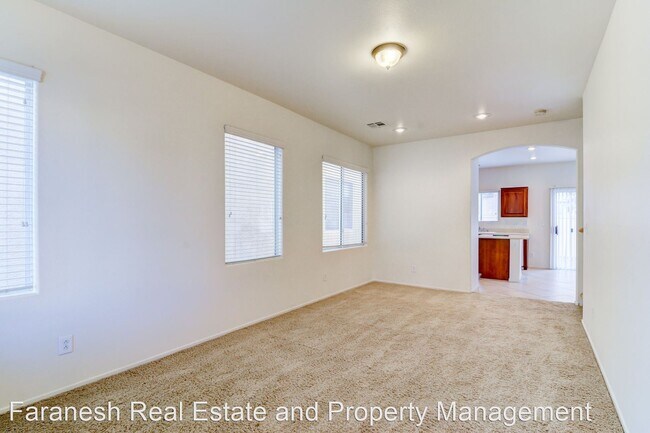 Building Photo - 4 br, 2.5 bath House - 10923 Paradise Rd