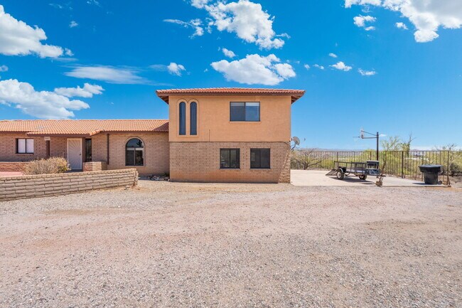 Foto del edificio - 56641 N Cope Rd