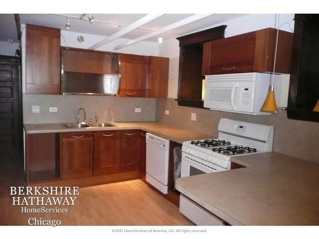 Primary Photo - 1529 N CLAREMONT Avenue