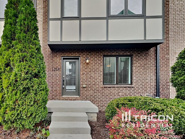 Building Photo - 1218 Hillwood Private Cove Nashville TN