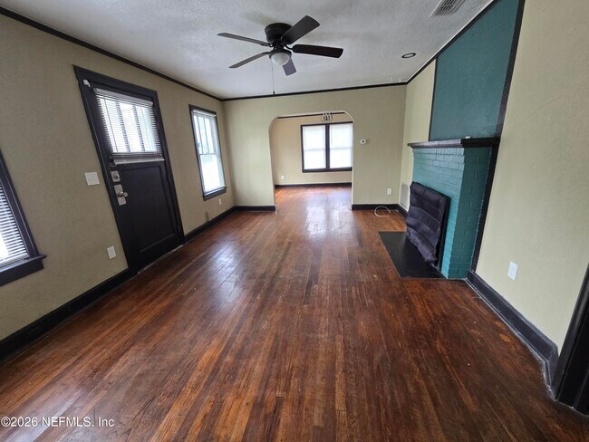 Building Photo - 41 Tallulah Ave