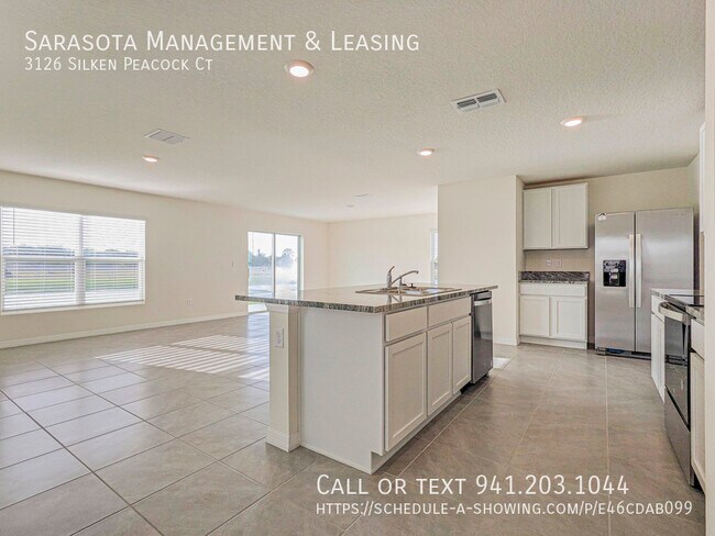 Building Photo - 2 Story, 4 Bedroom 2.5 Bath Lake View Home...