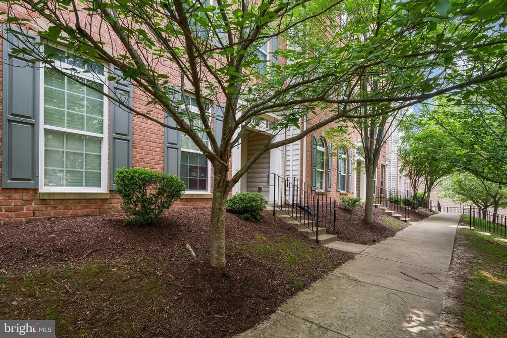 Primary Photo - 2593 Eastbourne Dr