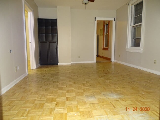 Building Photo - 569 Avenue A