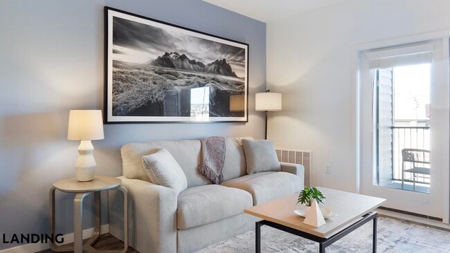 Building Photo - 185 Polaris Pointe