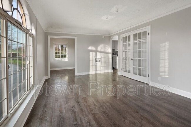 Building Photo - 1344 NE 68th Ave