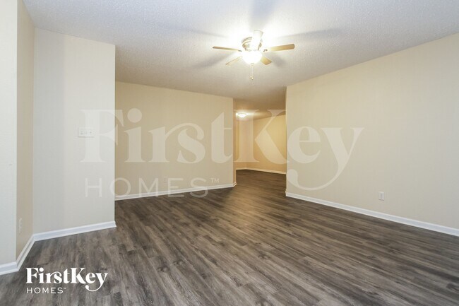 Foto del edificio - 5805 Dollar Forge Dr
