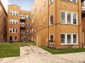 Building Photo - 2709 N Washtenaw Ave