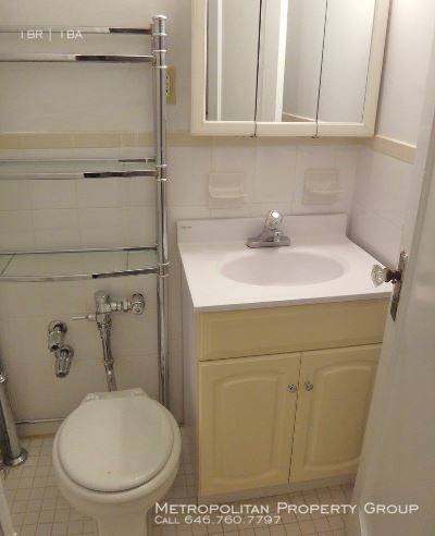 Building Photo - Upper East Side - Renovated One Bedroom