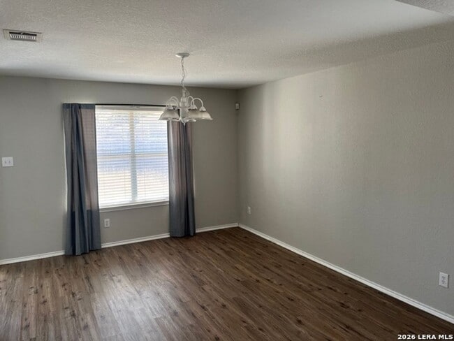 Building Photo - 434 Stable Vista