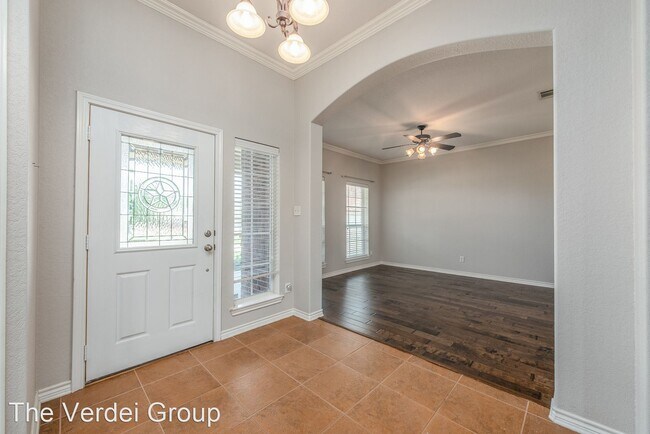 Building Photo - 4 br, 2 bath House - 700 Yaupon Ct