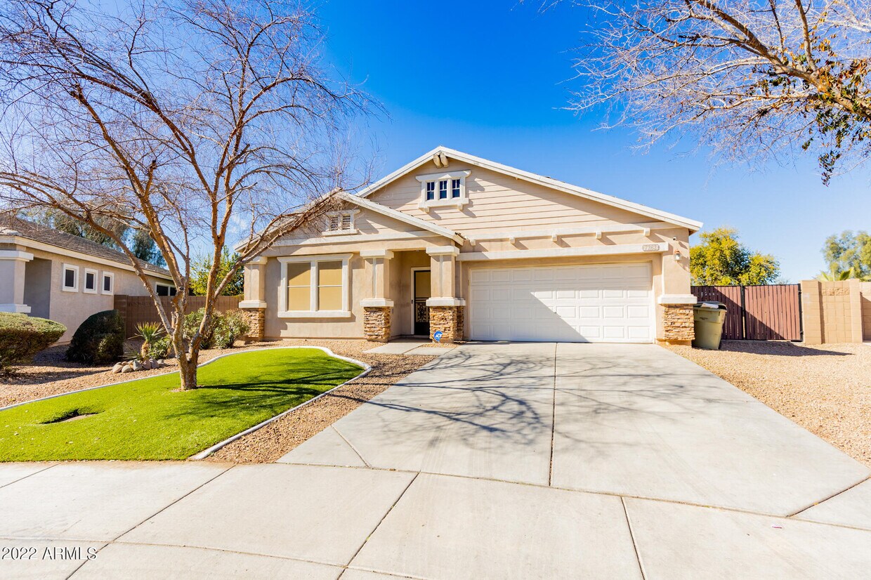 Foto principal - 7262 W Kaler Ave