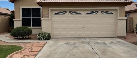 Foto principal - 8629 W Laurel Ln