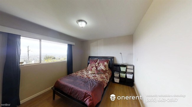 Building Photo - 3 br, 1 bath House - 8050 Crest Ave -