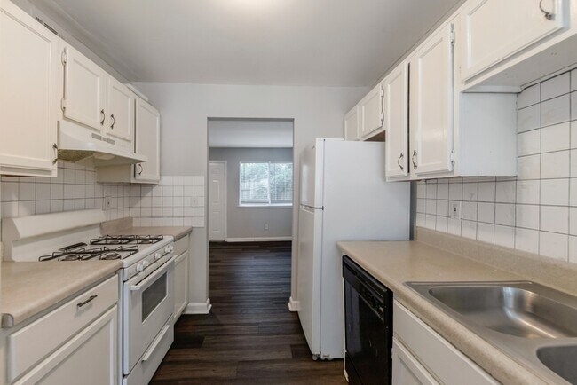 Foto del edificio - 776 Crestside Ct