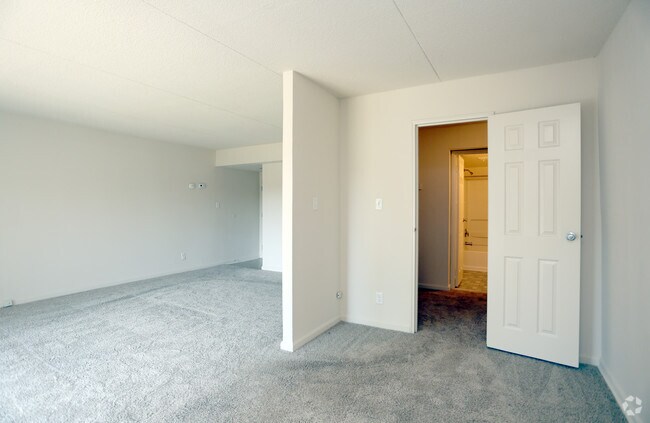 Sala de estar - Top of the Hill Apartments