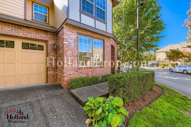 Foto del edificio - Beautiful 3-Bedroom Home with Large Loft &...