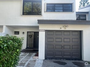Building Photo - 9894 Fairway Cove Ln