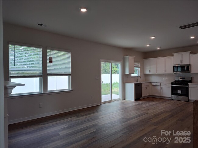 Foto del edificio - 14232 Wilson Mac Ln
