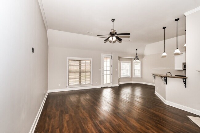 Building Photo - 13077 Mingus Ln