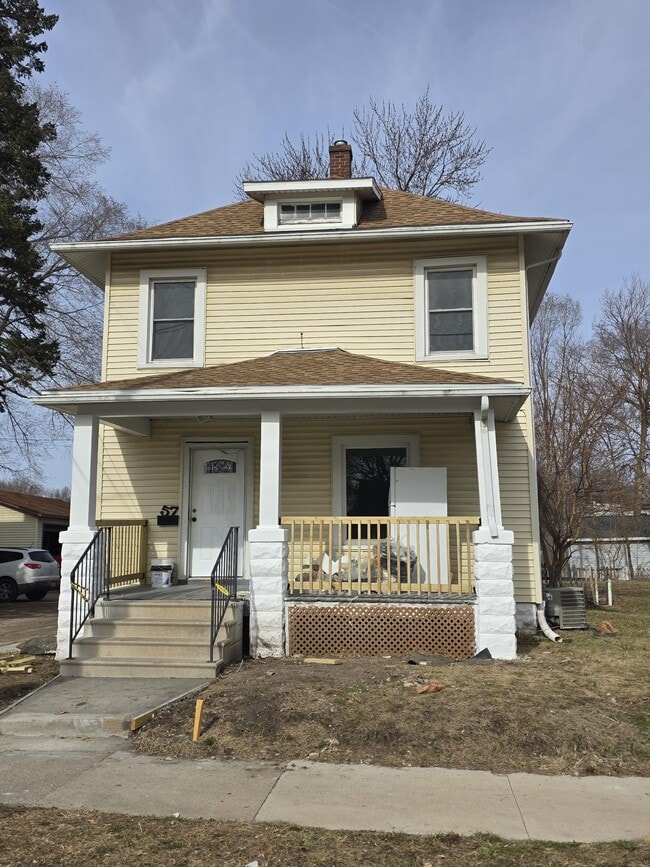 Building Photo - 57 Mulberry St