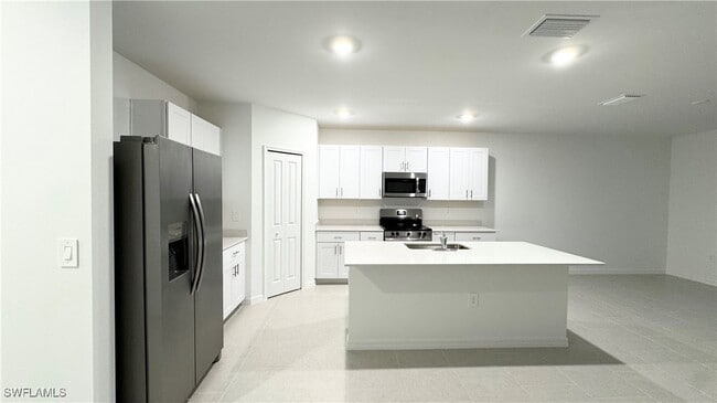 Foto del edificio - 17208 CANTU Ct