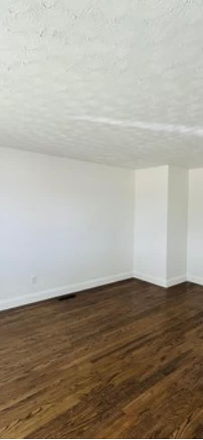 Building Photo - 1650 W 21st Ave
