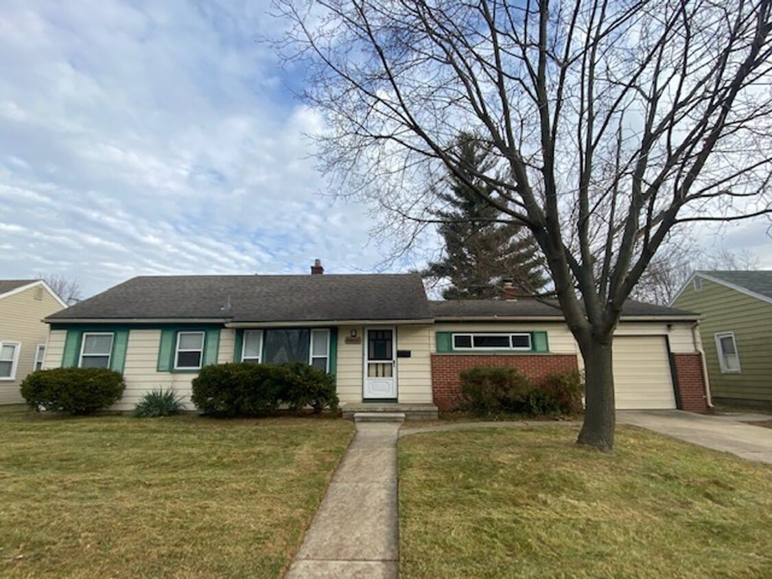 CHARMING, 3 BED 1 BATH RANCH - LIVONIA - CHARMING, 3 BED 1 BATH RANCH - LIVONIA