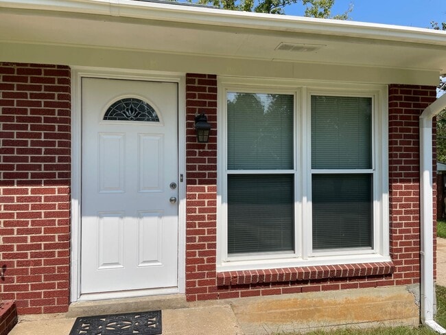 Building Photo - 2703 Albemarle Rd