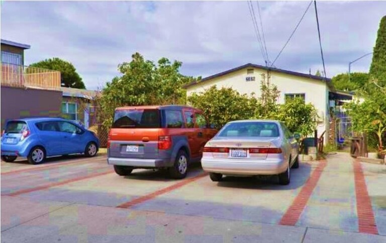 Primary Photo - 2328 Ocean Park Blvd